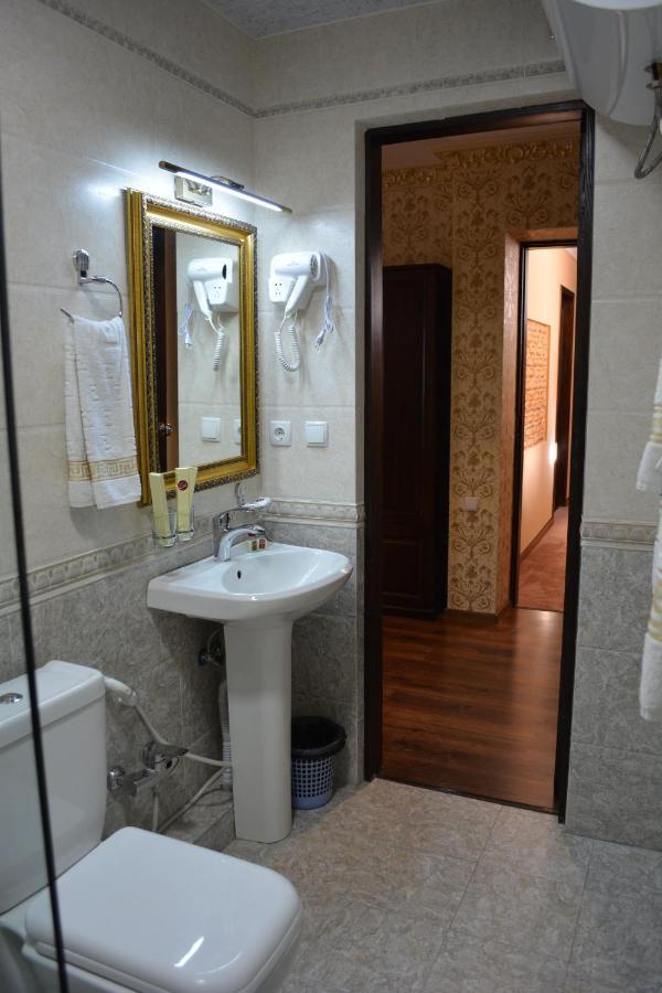 Nur M Hotel Tashkent Exterior photo