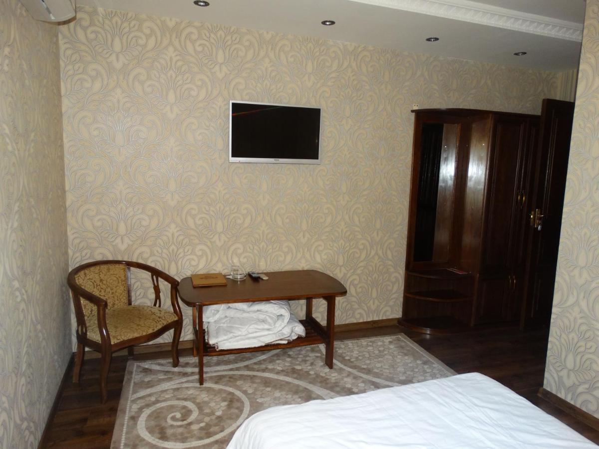 Nur M Hotel Tashkent Exterior photo