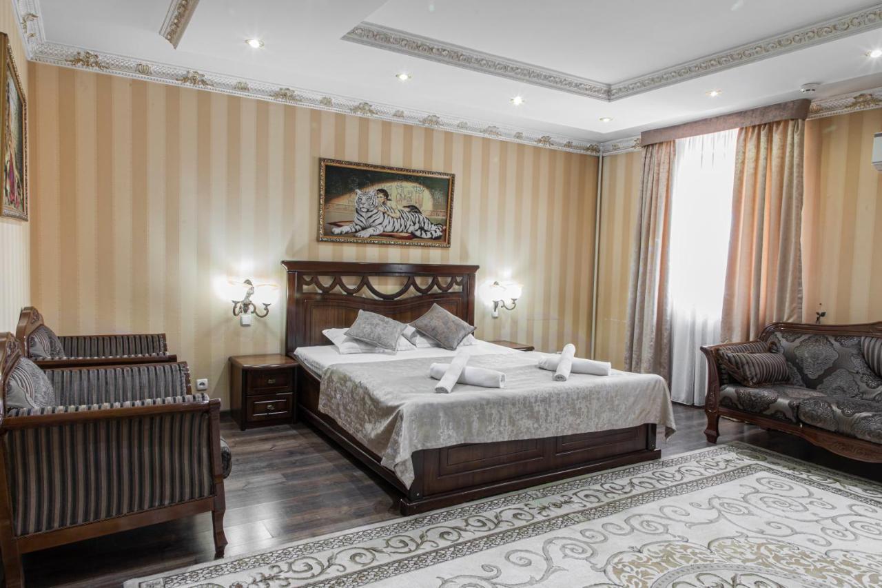 Nur M Hotel Tashkent Exterior photo