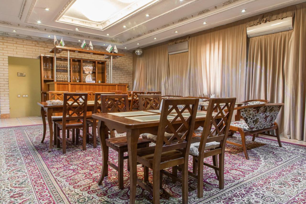 Nur M Hotel Tashkent Exterior photo